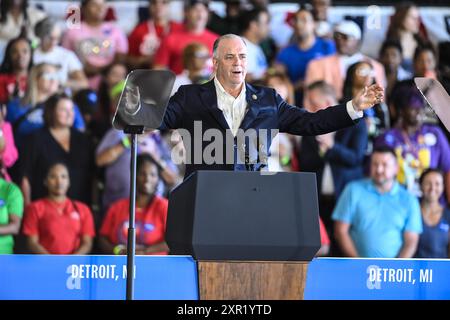 Detroit, Michigan, USA. August 2024. Kongressabgeordneter DAN KIDEE während der Detroit Rally mit Vizepräsident Kamala Harris und Gouverneur Tim Walz (Foto: © Scott hasse/ZUMA Press Wire) NUR REDAKTIONELLE VERWENDUNG! Nicht für kommerzielle ZWECKE! Stockfoto