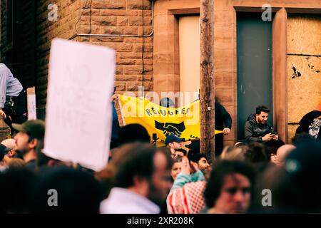 Friedlicher Anti-Rassismus-Marsch zum Schutz von Asylum Link in Liverpool am 7. August 2024 Stockfoto
