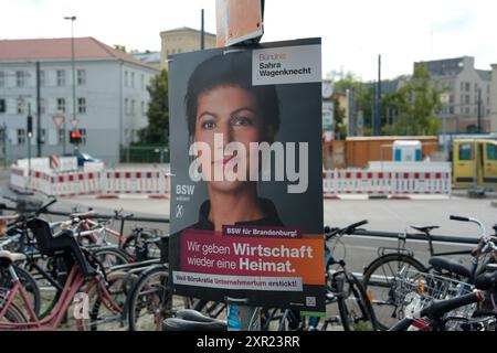 Plakate der Parteien zur Landtagswahl in Brandenburg Plakate der Parteien zur Landtagswahl in Brandenburg in der Stadt Potsdam, BSW, Bündnis Sahra Wagenknecht Berlin Berlin GER *** Plakate der Parteien zur Landtagswahl in Brandenburg Plakate der Parteien zur Landtagswahl in Brandenburg in Potsdam, BSW, Allianz Sahra Wagenknecht Berlin Berlin GER Stockfoto