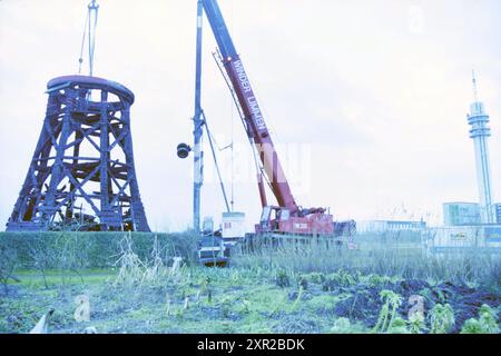 Wiederaufbau der durch Feuer zerstörten Mühle "de Veer", Haarlem, Penningsveer, Niederlande, 24-01-2001, Whizgle Dutch News: historische Bilder für die Zukunft. Erkunden Sie die Vergangenheit der Niederlande mit modernen Perspektiven durch Bilder von niederländischen Agenturen. Verbinden der Ereignisse von gestern mit den Erkenntnissen von morgen. Begeben Sie sich auf eine zeitlose Reise mit Geschichten, die unsere Zukunft prägen. Stockfoto