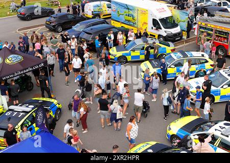 Draufsicht der Cops & Cars Show beim Autofahrer in Leeds, Yorkshire, Großbritannien Stockfoto