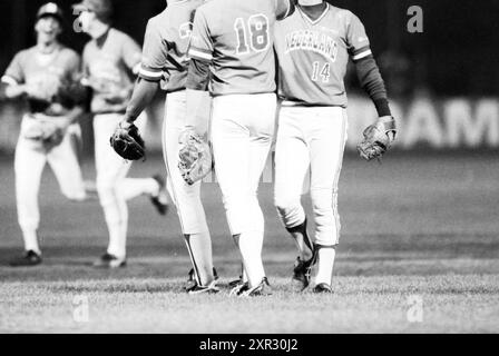 Niederlande-Kolumbien, Baseball-Weltmeisterschaften 1986, 01-08-1986, Whizgle Dutch News: Historische Bilder zugeschnitten auf die Zukunft. Erkunden Sie die Vergangenheit der Niederlande mit modernen Perspektiven durch Bilder von niederländischen Agenturen. Verbinden der Ereignisse von gestern mit den Erkenntnissen von morgen. Begeben Sie sich auf eine zeitlose Reise mit Geschichten, die unsere Zukunft prägen. Stockfoto