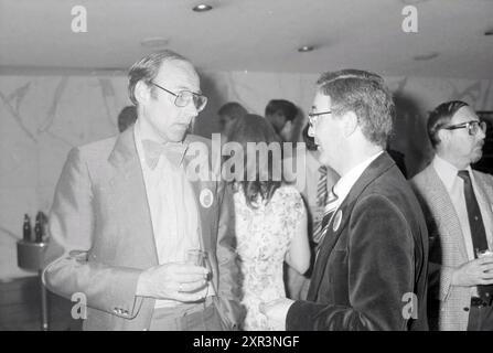 S/W und Color Euro Drugstore Day Utrecht (Komma), Meetings, Utrecht, 11-06-1979, Whizgle Dutch News: Historische Bilder zugeschnitten auf die Zukunft. Erkunden Sie die Vergangenheit der Niederlande mit modernen Perspektiven durch Bilder von niederländischen Agenturen. Verbinden der Ereignisse von gestern mit den Erkenntnissen von morgen. Begeben Sie sich auf eine zeitlose Reise mit Geschichten, die unsere Zukunft prägen. Stockfoto