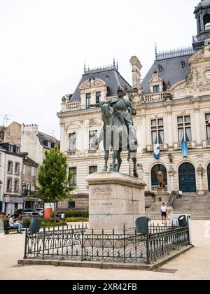 Vannes, Frankreich: 6. August 2024: Richemont-Statue am Place de la Republique, Stadt Vannes, französische Bretagne Stockfoto