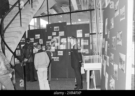 Eröffnung des NZH-Bahnhofs Haarlem, Noord Zuid Hollandse Vervoersmaatschappij N.V., NZ, Eröffnung, Eröffnung, Inbetriebnahme, 11-06-1977, Whizgle Dutch News: Historical Images Tailored for the Future. Erkunden Sie die Vergangenheit der Niederlande mit modernen Perspektiven durch Bilder von niederländischen Agenturen. Verbinden der Ereignisse von gestern mit den Erkenntnissen von morgen. Begeben Sie sich auf eine zeitlose Reise mit Geschichten, die unsere Zukunft prägen. Stockfoto