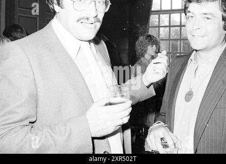 Empfang Mary Servaes (Sänger ohne Namen), Personal singen und Musik, Empfänge, 27-09-1979, Whizgle Dutch News: Historische Bilder zugeschnitten auf die Zukunft. Erkunden Sie die Vergangenheit der Niederlande mit modernen Perspektiven durch Bilder von niederländischen Agenturen. Verbinden der Ereignisse von gestern mit den Erkenntnissen von morgen. Begeben Sie sich auf eine zeitlose Reise mit Geschichten, die unsere Zukunft prägen. Stockfoto