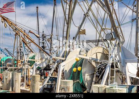 Details zu kommerziellen Fischerbooten am Dock bei Gosmans in montauk Stockfoto