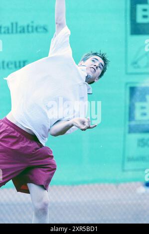 Tennis B2 final, Bennebroek, Bennebroek, 15-06-2002, Whizgle Dutch News: Historische Bilder für die Zukunft. Erkunden Sie die Vergangenheit der Niederlande mit modernen Perspektiven durch Bilder von niederländischen Agenturen. Verbinden der Ereignisse von gestern mit den Erkenntnissen von morgen. Begeben Sie sich auf eine zeitlose Reise mit Geschichten, die unsere Zukunft prägen. Stockfoto