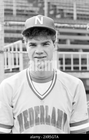 Köpfe Spieler nannten. Baseballteam, Baseball, 17. 09. 1984, Whizgle Dutch News: Historische Bilder für die Zukunft. Erkunden Sie die Vergangenheit der Niederlande mit modernen Perspektiven durch Bilder von niederländischen Agenturen. Verbinden der Ereignisse von gestern mit den Erkenntnissen von morgen. Begeben Sie sich auf eine zeitlose Reise mit Geschichten, die unsere Zukunft prägen. Stockfoto