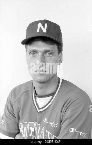 Köpfe Spieler nannten. Baseballteam, Baseball, 14. 06. 1988, Whizgle Dutch News: Historische Bilder für die Zukunft. Erkunden Sie die Vergangenheit der Niederlande mit modernen Perspektiven durch Bilder von niederländischen Agenturen. Verbinden der Ereignisse von gestern mit den Erkenntnissen von morgen. Begeben Sie sich auf eine zeitlose Reise mit Geschichten, die unsere Zukunft prägen. Stockfoto