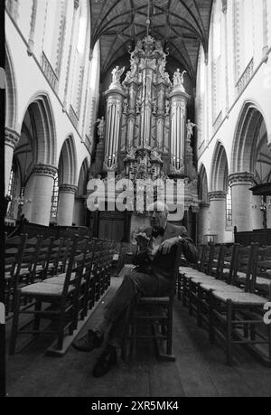 A. de Klerk, Bavo-Kirche, Organist, Orgeln und Organisten, 11-06-1985, Whizgle Dutch News: historische Bilder für die Zukunft. Erkunden Sie die Vergangenheit der Niederlande mit modernen Perspektiven durch Bilder von niederländischen Agenturen. Verbinden der Ereignisse von gestern mit den Erkenntnissen von morgen. Begeben Sie sich auf eine zeitlose Reise mit Geschichten, die unsere Zukunft prägen. Stockfoto