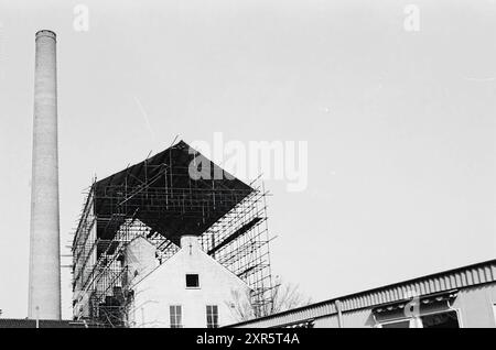 Kleiner Pavillon der Maria-Stiftung in Gerüsten, Häusern und Hausbau, 15-04-1964, Whizgle Dutch News: Historische Bilder zugeschnitten auf die Zukunft. Erkunden Sie die Vergangenheit der Niederlande mit modernen Perspektiven durch Bilder von niederländischen Agenturen. Verbinden der Ereignisse von gestern mit den Erkenntnissen von morgen. Begeben Sie sich auf eine zeitlose Reise mit Geschichten, die unsere Zukunft prägen. Stockfoto