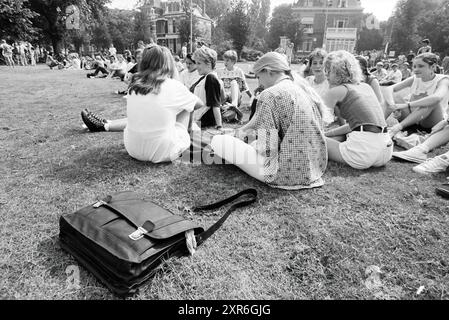 Florapark, 09-06-1993, Whizgle Dutch News: Historische Bilder für die Zukunft. Erkunden Sie die Vergangenheit der Niederlande mit modernen Perspektiven durch Bilder von niederländischen Agenturen. Verbinden der Ereignisse von gestern mit den Erkenntnissen von morgen. Begeben Sie sich auf eine zeitlose Reise mit Geschichten, die unsere Zukunft prägen. Stockfoto