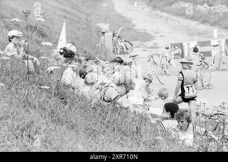 Mosquito Round, Mosquito Round, 28-07-1980','29-07-1980','31-07-1980','01-08-1980','02-08-1980, Whizgle Dutch News: Historische Bilder für die Zukunft. Erkunden Sie die Vergangenheit der Niederlande mit modernen Perspektiven durch Bilder von niederländischen Agenturen. Verbinden der Ereignisse von gestern mit den Erkenntnissen von morgen. Begeben Sie sich auf eine zeitlose Reise mit Geschichten, die unsere Zukunft prägen. Stockfoto