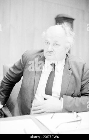 Beverwijk council Chefs, Beverwijk Municipal council, 27-01-1972, Whizgle Dutch News: Historische Bilder zugeschnitten auf die Zukunft. Erkunden Sie die Vergangenheit der Niederlande mit modernen Perspektiven durch Bilder von niederländischen Agenturen. Verbinden der Ereignisse von gestern mit den Erkenntnissen von morgen. Begeben Sie sich auf eine zeitlose Reise mit Geschichten, die unsere Zukunft prägen. Stockfoto