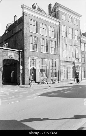Erw. Jugendzentrum d'Appelaer, externes Jugendzentrum, Kampersingel, externe Garage, Amsterdamsevaart, Außenansicht, Haarlem, Amsterdamsevaart, Niederlande, 22-03-1972, Whizgle Dutch News: historische Bilder für die Zukunft. Erkunden Sie die Vergangenheit der Niederlande mit modernen Perspektiven durch Bilder von niederländischen Agenturen. Verbinden der Ereignisse von gestern mit den Erkenntnissen von morgen. Begeben Sie sich auf eine zeitlose Reise mit Geschichten, die unsere Zukunft prägen. Stockfoto