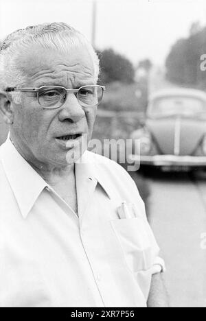 Radsportteam Goudsmit Hof, Portrait Eddy Merckx, Portraits Belgian Cycling Team, 27-06-1972, Whizgle Dutch News: Historische Bilder für die Zukunft. Erkunden Sie die Vergangenheit der Niederlande mit modernen Perspektiven durch Bilder von niederländischen Agenturen. Verbinden der Ereignisse von gestern mit den Erkenntnissen von morgen. Begeben Sie sich auf eine zeitlose Reise mit Geschichten, die unsere Zukunft prägen. Stockfoto