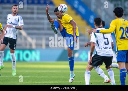 Broendby, Dänemark. August 2024. Frederik Alves of Broendby IF wurde während des Qualifikationsspiels zwischen Broendby IF und Legia Warszawa im Broendby Stadion in Broendby gesehen. Quelle: Gonzales Photo/Alamy Live News Stockfoto