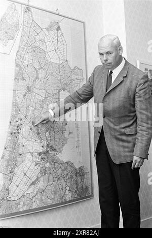 Dr. Schilstra bei MAP, Personen, 14-06-1968, Whizgle Dutch News: Historische Bilder zugeschnitten auf die Zukunft. Erkunden Sie die Vergangenheit der Niederlande mit modernen Perspektiven durch Bilder von niederländischen Agenturen. Verbinden der Ereignisse von gestern mit den Erkenntnissen von morgen. Begeben Sie sich auf eine zeitlose Reise mit Geschichten, die unsere Zukunft prägen. Stockfoto