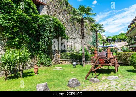 Elbasan Castle (albanisch Kalaja e Elbasanit) ist eine Festung aus dem 15. Jahrhundert in Elbasan, Albanien. Stockfoto