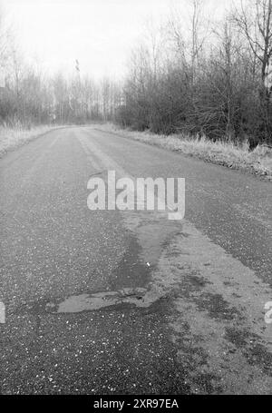 Bumps in the Spaarnwoude Cycling Circuit, 21.-01-1986, Whizgle Dutch News: Historische Bilder zugeschnitten auf die Zukunft. Erkunden Sie die Vergangenheit der Niederlande mit modernen Perspektiven durch Bilder von niederländischen Agenturen. Verbinden der Ereignisse von gestern mit den Erkenntnissen von morgen. Begeben Sie sich auf eine zeitlose Reise mit Geschichten, die unsere Zukunft prägen. Stockfoto