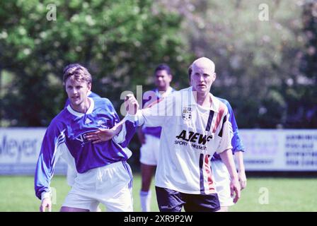 Football, HBC - Purmersteijn, 01-05-1999, Whizgle Dutch News: Historical Images Tailored for the Future. Erkunden Sie die Vergangenheit der Niederlande mit modernen Perspektiven durch Bilder von niederländischen Agenturen. Verbinden der Ereignisse von gestern mit den Erkenntnissen von morgen. Begeben Sie sich auf eine zeitlose Reise mit Geschichten, die unsere Zukunft prägen. Stockfoto