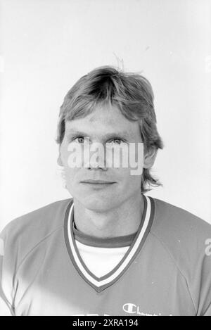 Köpfe Spieler nannten. Baseballteam, Baseball, 14. 06. 1988, Whizgle Dutch News: Historische Bilder für die Zukunft. Erkunden Sie die Vergangenheit der Niederlande mit modernen Perspektiven durch Bilder von niederländischen Agenturen. Verbinden der Ereignisse von gestern mit den Erkenntnissen von morgen. Begeben Sie sich auf eine zeitlose Reise mit Geschichten, die unsere Zukunft prägen. Stockfoto