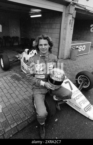 Martijn Koenen, Formula Ford 1600, 18-10-1990, Whizgle Dutch News: Historische Bilder für die Zukunft. Erkunden Sie die Vergangenheit der Niederlande mit modernen Perspektiven durch Bilder von niederländischen Agenturen. Verbinden der Ereignisse von gestern mit den Erkenntnissen von morgen. Begeben Sie sich auf eine zeitlose Reise mit Geschichten, die unsere Zukunft prägen. Stockfoto