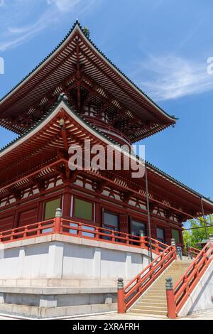 Narita, Japan - 23. Juli 2024: Außenansicht der berühmten Großen Pagode des Friedens im Naritasan Shinsho-JI-Tempel in der Nähe von Tokio in Japan auf einer sonnigen Sonne Stockfoto