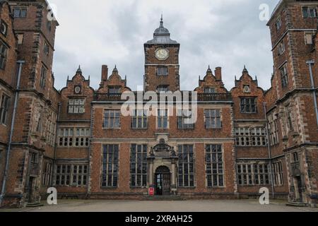 Madrid, Spanien. August 2024. View of Aston Hall ist ein denkmalgeschütztes jakobinisches Haus-Museum, das von John Thorpe entworfen wurde und zwischen 1618 und 1635 erbaut wurde. In Aston, Birmingham, 9. August 2024 Vereinigtes Königreich (Foto: Oscar Gonzalez/SIPA USA) (Foto: Oscar Gonzalez/SIPA USA) Credit: SIPA USA/Alamy Live News Stockfoto