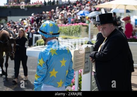 Ascot, Großbritannien. Juni 2024. Jockey Tom Marquand im Royal Ascot am Ladies Day 2024. Kredit: Maureen McLean/Alamy Stockfoto