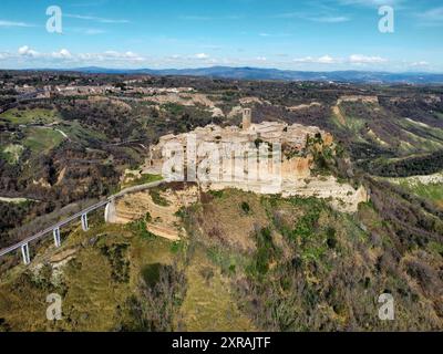 Aus der Vogelperspektive der berühmten Civita di Bagnoregio Stockfoto