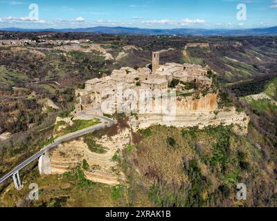 Aus der Vogelperspektive der berühmten Civita di Bagnoregio Stockfoto