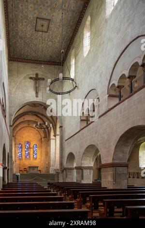 Dietkirchen bei Limburg, Ehem. Stiftskirche St. Lubentius, Blick nach Osten Stockfoto