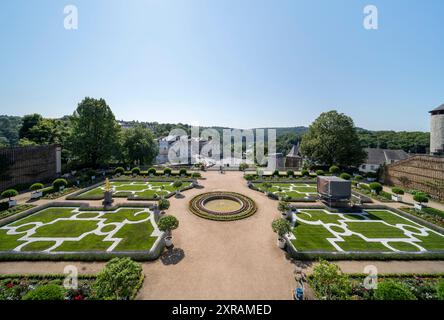 Weilburg, Schloßanlage, unteres Parterre (Lustgarten), Blick von der Orangerie Stockfoto