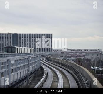 Port Island Line, Port Liner, städtisches automatisiertes Schienennetz in Kobe, Japan, das den Flughafen Kobe am 15. Februar mit dem Bahnhof Sannomiya verbindet Stockfoto