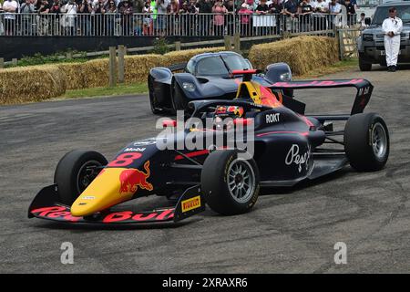 Hamda al Qubaisi, Red Bull Tatuus F4-T-421, F1 Academy, Twenty Years of Red Bull Racing, eine relativ neue Ergänzung der Formel-1-Arena Stockfoto