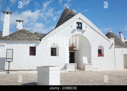 Souveräne Trulli in Alberobello, Apulien in Italien. Stockfoto