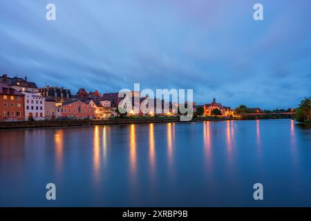 Panoramablick auf die Regensburger Altstadt an der Donau in Deutschland. Stockfoto