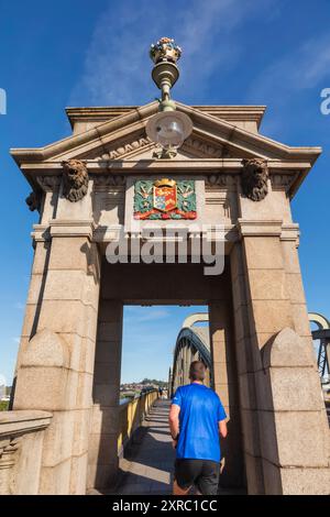 England, Kent, Rochester, die alte Brücke über den River Medway Stockfoto