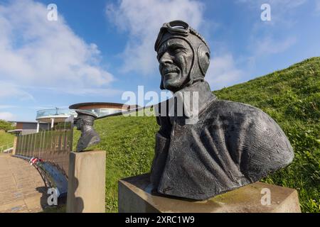 England, Kent, Folkestone, Capel-le-ferne, das Battle of Britain Memorial, Statue of Air Chief Marshal Sir Keith Park (1892-1975) Stockfoto