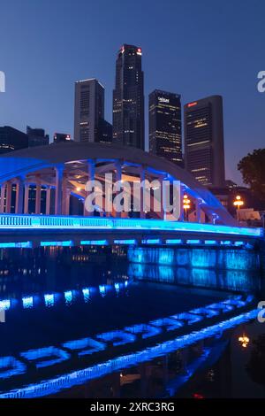 Gebäude in Asien, Singapur, Elgin Bridge und Singapur River und City Business Area Stockfoto