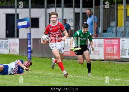 Neath, Wales. 3. August 2024. Samuel Dickenson aus Wales tritt am 3. August 2024 für die Try Line beim U16 Four Nations Rugby League Championship-Spiel zwischen Wales und England Community Lions bei den Lextan Gnoll in Neath, Wales, Großbritannien an. Quelle: Duncan Thomas/Majestic Media. Stockfoto