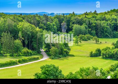 Deutschland, Bayern, Fränkische Schweiz, Gößweinstein, Bezirk Wichsenstein, Blick vom Burgstall auf den Spitzenstein Stockfoto