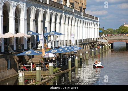 Europa, Deutschland, Hansestadt Hamburg, Stadt, kleine Alster, Alsterarkaden, Restaurant am Wasser Stockfoto