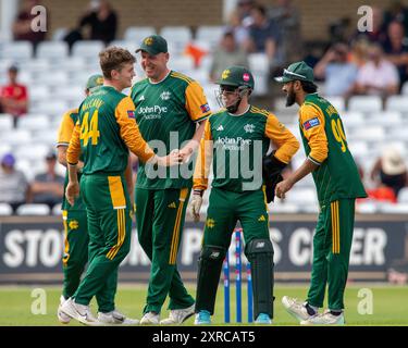 Nottingham, Großbritannien. August 2024. Nottingham Outlaws feierte am 9. August 2024 in Nottingham, Vereinigtes Königreich, am 9. August 2024 während des Royal London One-Day Cup Group B Matches Nottinghamshire gegen Gloucestershire in Trent Bridge, Nottingham, Vereinigtes Königreich. (Foto: Mark Dunn/News Images/SIPA USA) Credit: SIPA USA/Alamy Live News Stockfoto