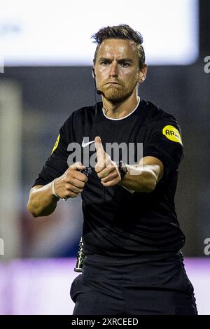 Eindhoven, Niederlande. August 2024. EINDHOVEN - 24.09.08.24. Jan Louwers Stadion. Keuken Kampioen Divisie, KKD. FC Eindhoven - FC den Bosch. Schiedsrichter Laurens Gerrets Credit: Pro Shots/Alamy Live News Stockfoto