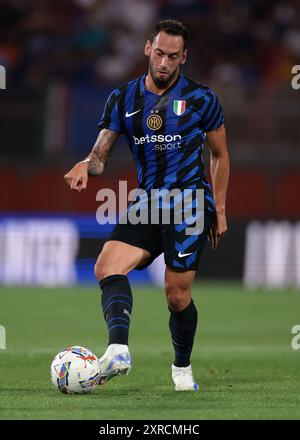 Monza, Italien, 7. August 2024. Hakan Calhanoglu vom FC Internazionale während des Freundschaftsspiels vor der Saison im U-Power Stadium in Monza. Der Bildnachweis sollte lauten: Jonathan Moscrop / Sportimage Stockfoto