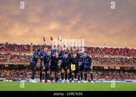 Monza, Italien. August 2024. Der FC Internazionale startete elf für ein Mannschaftsfoto vor dem Auftakt in der hinteren Reihe ( L bis R ); Marcus Thuram, Matteo Darmian, Yann Bisseck, Francesco Acerbi, Yann Sommer und Alessandro Bastoni, erste Reihe ( L bis R ); Davide Frattesi, Federico Dimarco, Joaquin Correa, Nicolo Barella und Hakan Calhanoglu, im Freundschaftsspiel der Vorsaison im U-Power Stadium in Monza. Der Bildnachweis sollte lauten: Jonathan Moscrop/Sportimage Credit: Sportimage Ltd/Alamy Live News Stockfoto