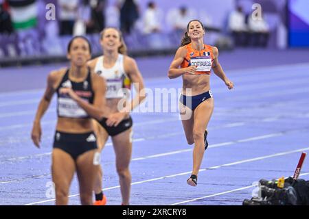 Paris, Frankreich. August 2024. PARIS, FRANKREICH - 9. AUGUST: Emma Oosterwegel aus den Niederlanden tritt 2024 am 9. August 2024 in Paris am 14. Tag der Leichtathletik im Heptathlon der Frauen auf 800 m an. (Foto von Andy Astfalck/BSR Agency) Credit: BSR Agency/Alamy Live News Stockfoto